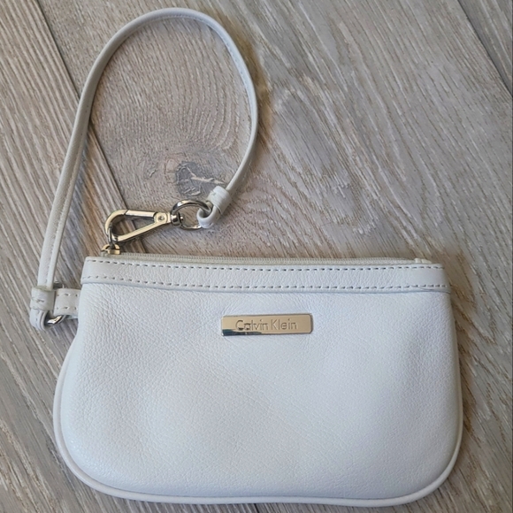 Calvin Klein Wristlet - Picture 1 of 5